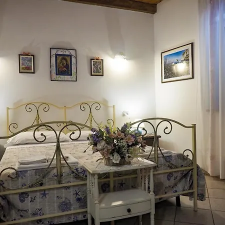 La Vecchia Montagna לינה וארוחת בוקר Nebida